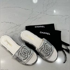 Authentic CHANEL slides in grey and black and white tweed with mesh double C’s